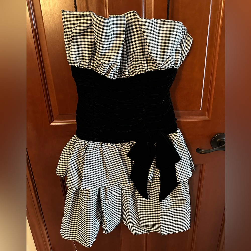 Vintage! Positively Ellyn dress. Great condition. Size 8.